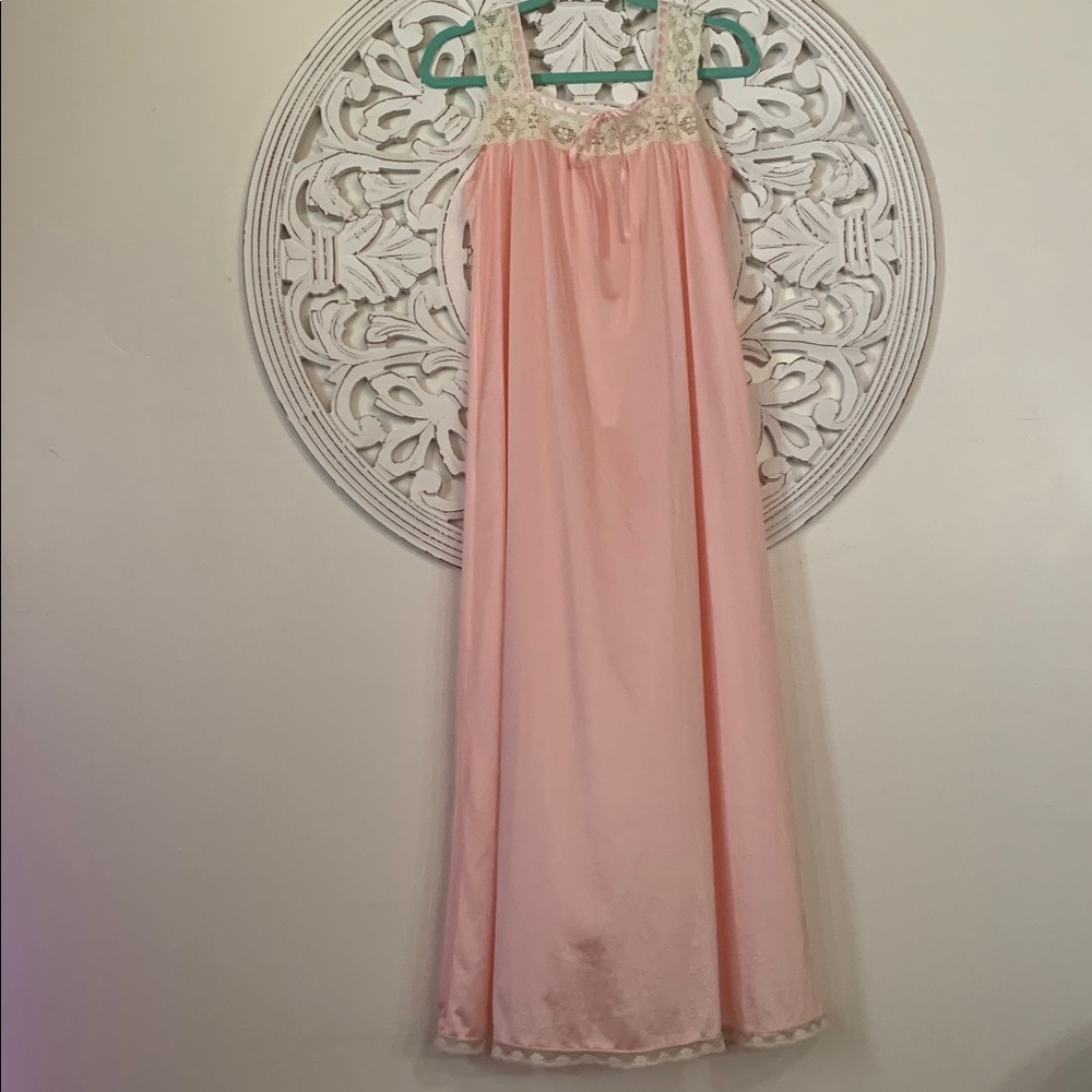 VINTAGE Pink Lace Trim Nightgown - Picture 2 of 7
